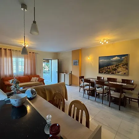 Home Himara Apartment