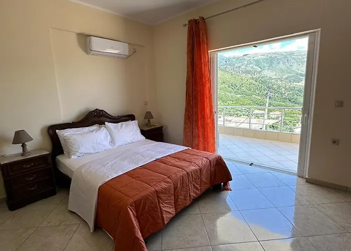 Apartment Home Himara *