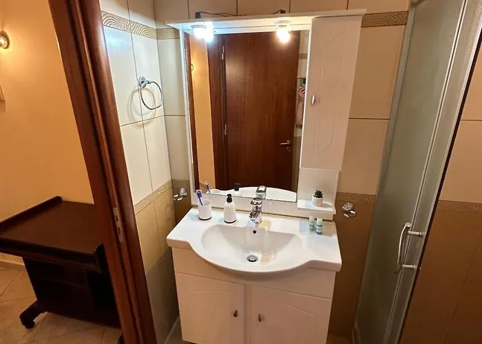 Home Himara Apartment