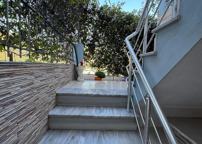 Apartment Home Himara *